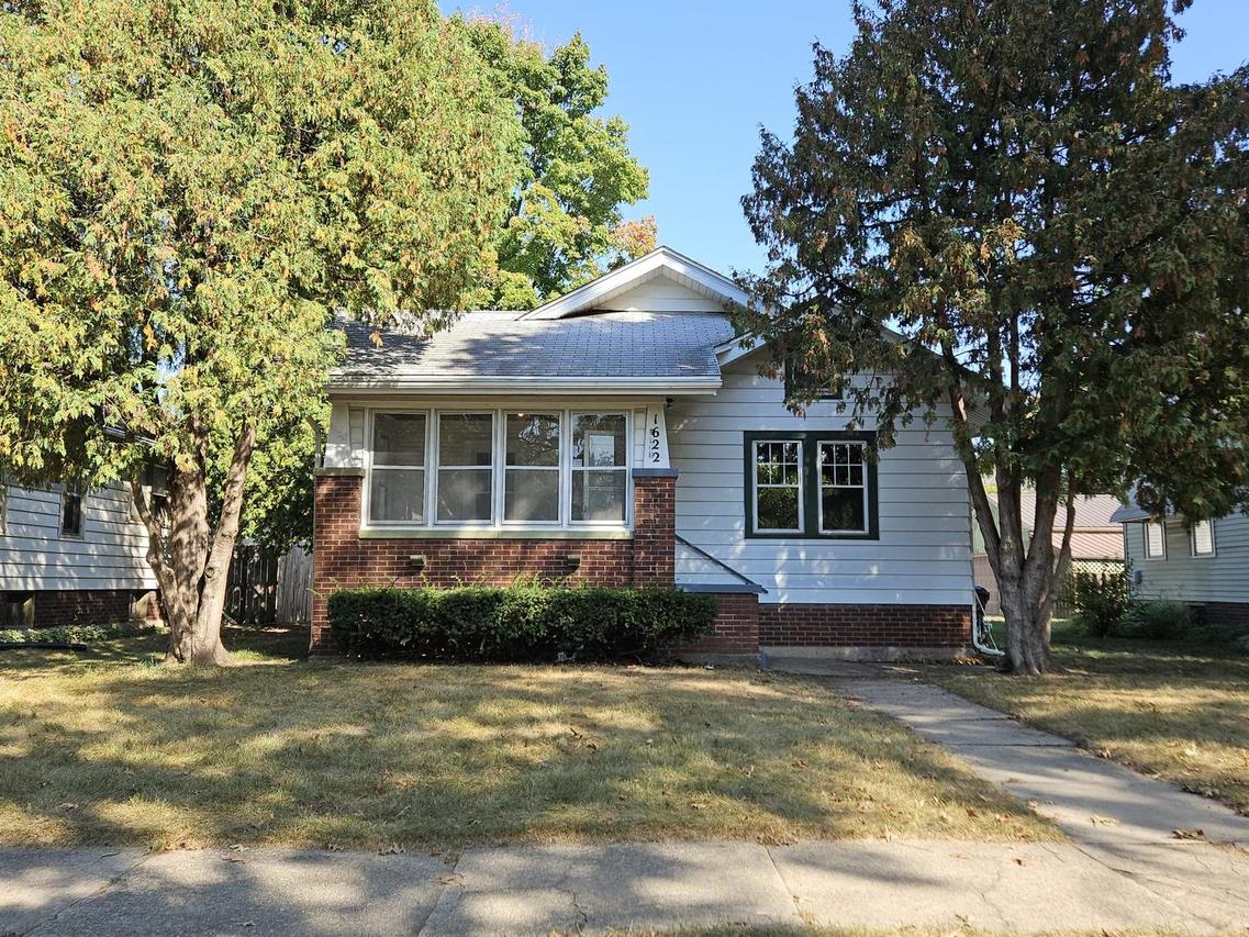 1622 10th Ave., Rockford, IL 61104