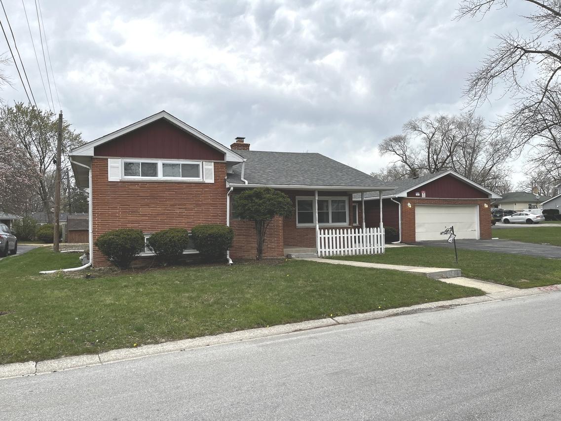 17410 Emerson Ave., Hazel Crest, IL 60429