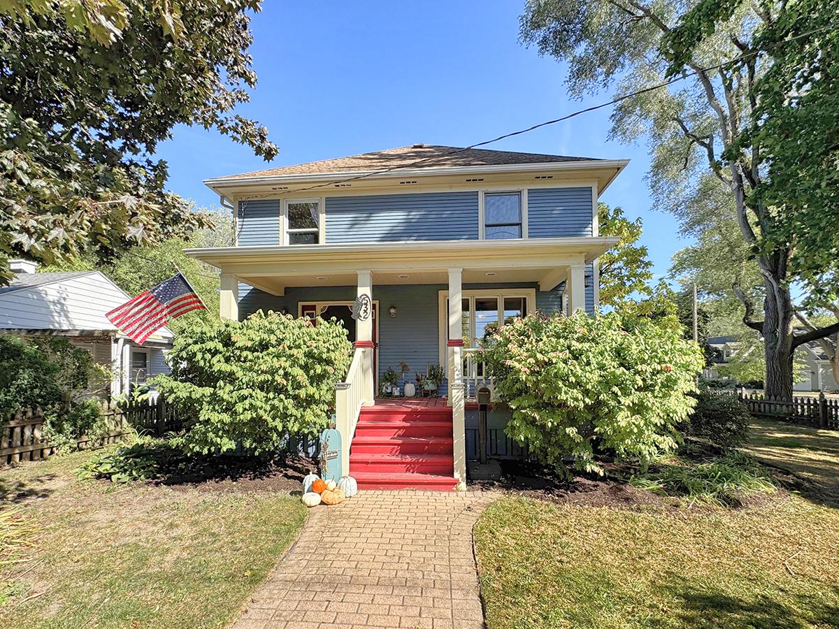 532 S Van Buren St., Batavia, IL 60510