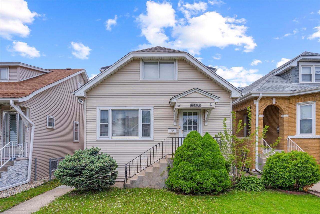 2318 N 73rd Ave., Elmwood Park, IL 60707