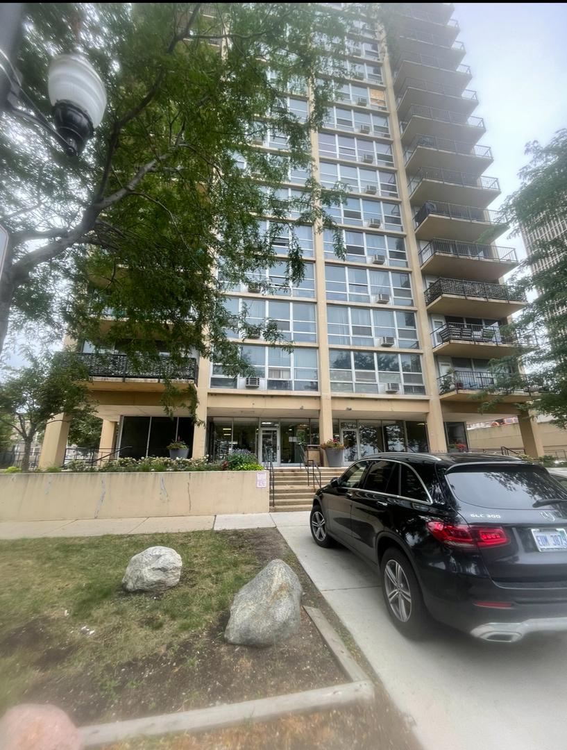 6730 S South Shore Dr. #804, Chicago, IL 60649