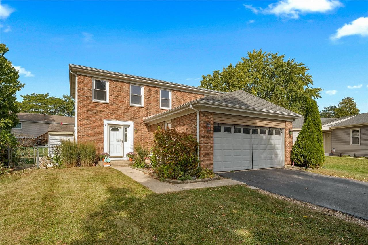 515 Dover Ct., Roselle, IL 60172
