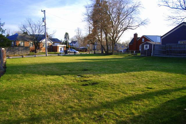 Wrendale Ave., Highwood, IL 60040