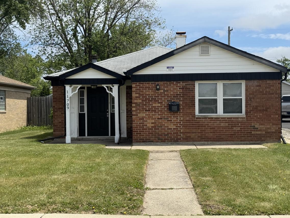 11709 S Kedzie Ave., Merrionette Park, IL 60803