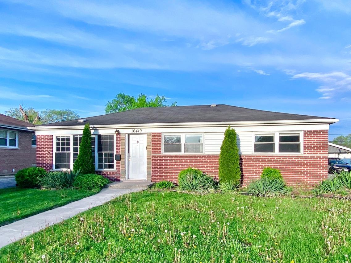 16419 School St., South Holland, IL 60473