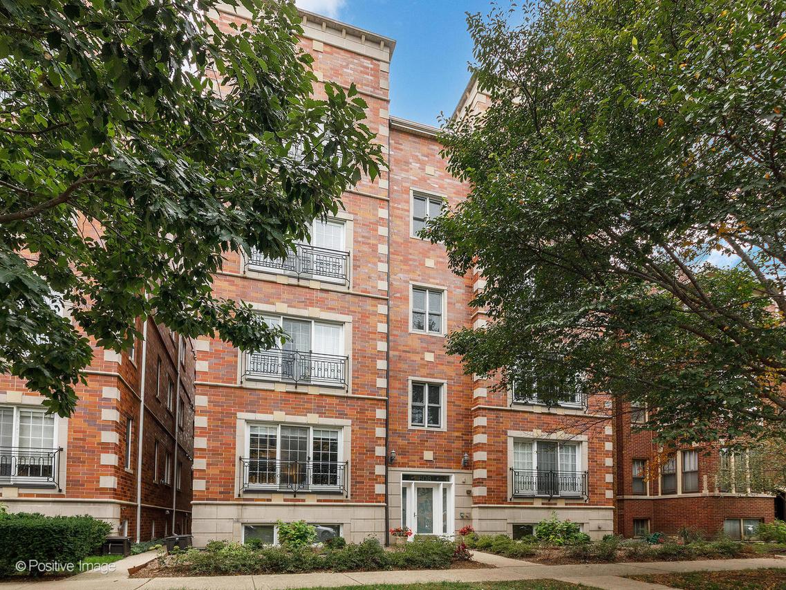 608 Hinman Ave. #4S, Evanston, IL 60202