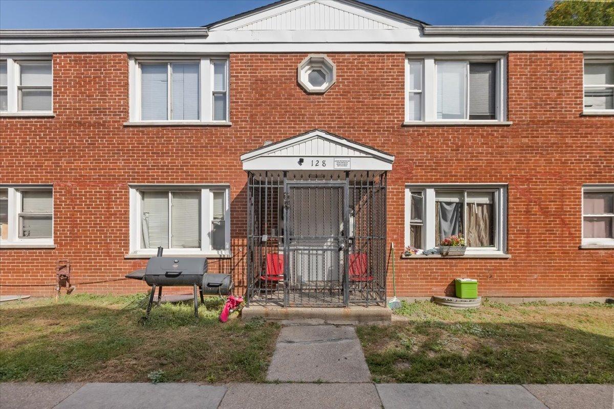 128 N Menard Ave., Chicago, IL 60644