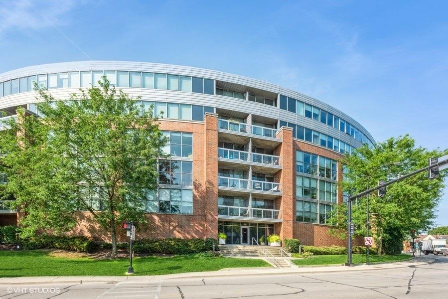 1228 Emerson St. #304, Evanston, IL 60201