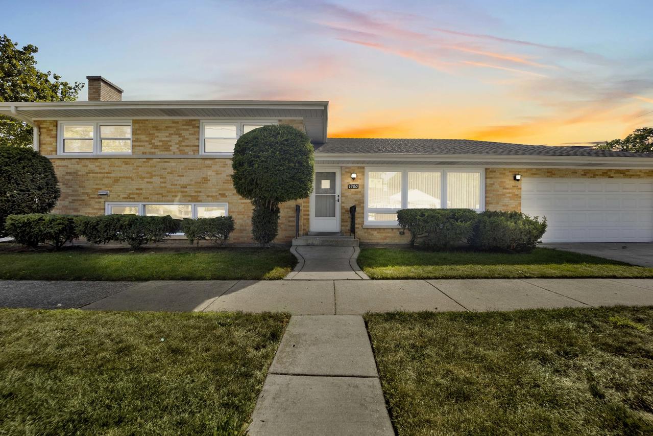 1900 Manchester Ave., Westchester, IL 60154
