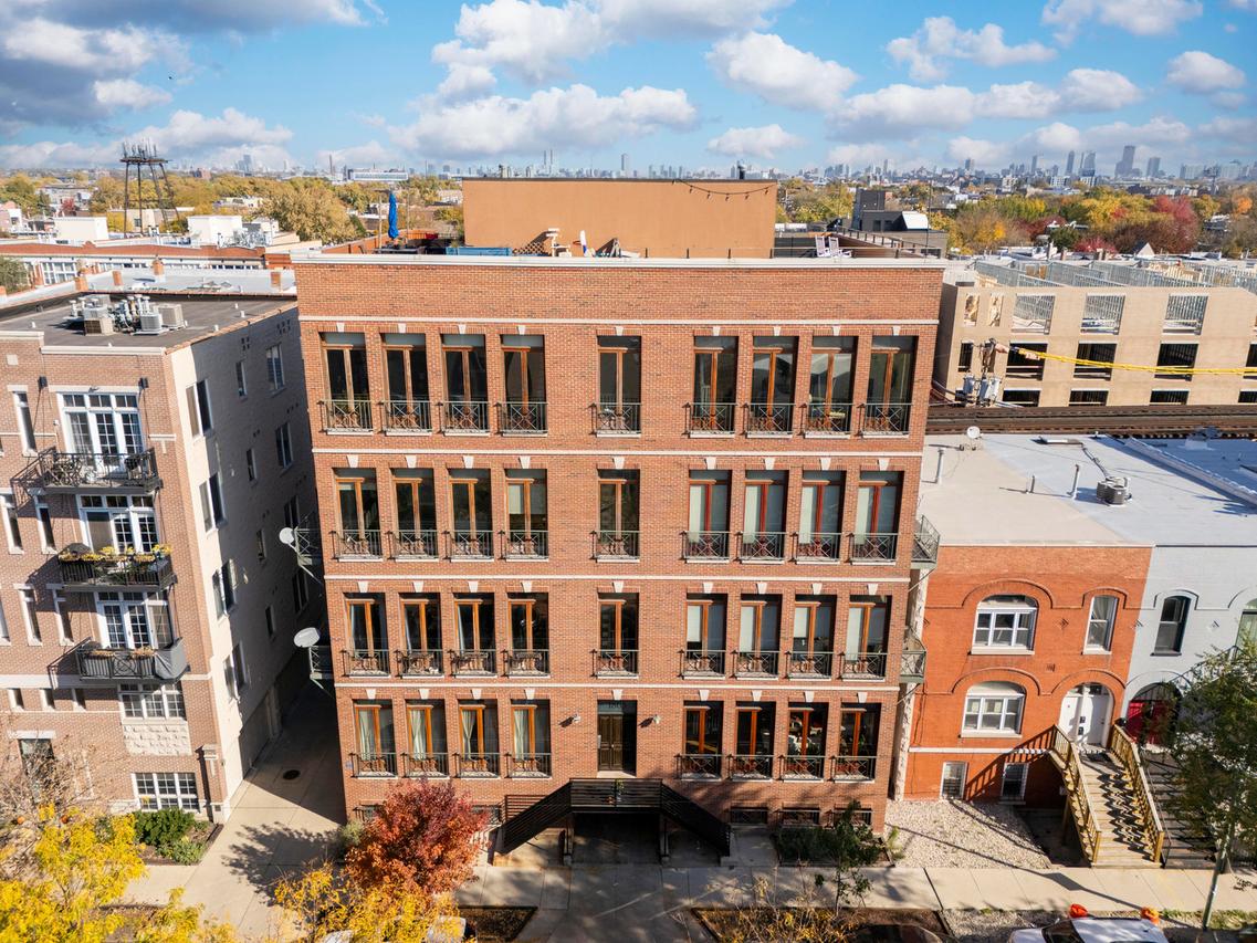 1865 N Winnebago Ave. #4N, Chicago, IL 60647