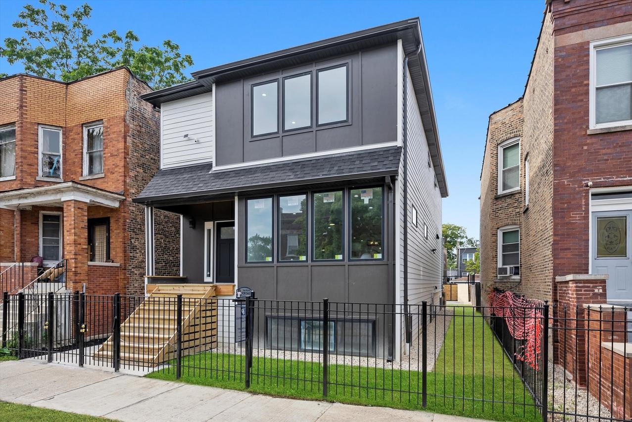 1030 N Lawndale Ave., Chicago, IL 60651