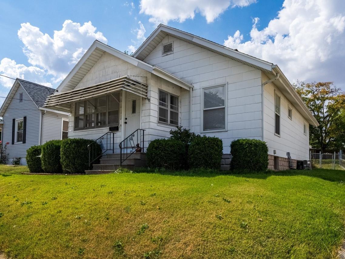 1227 Low St., Bloomington, IL 61701