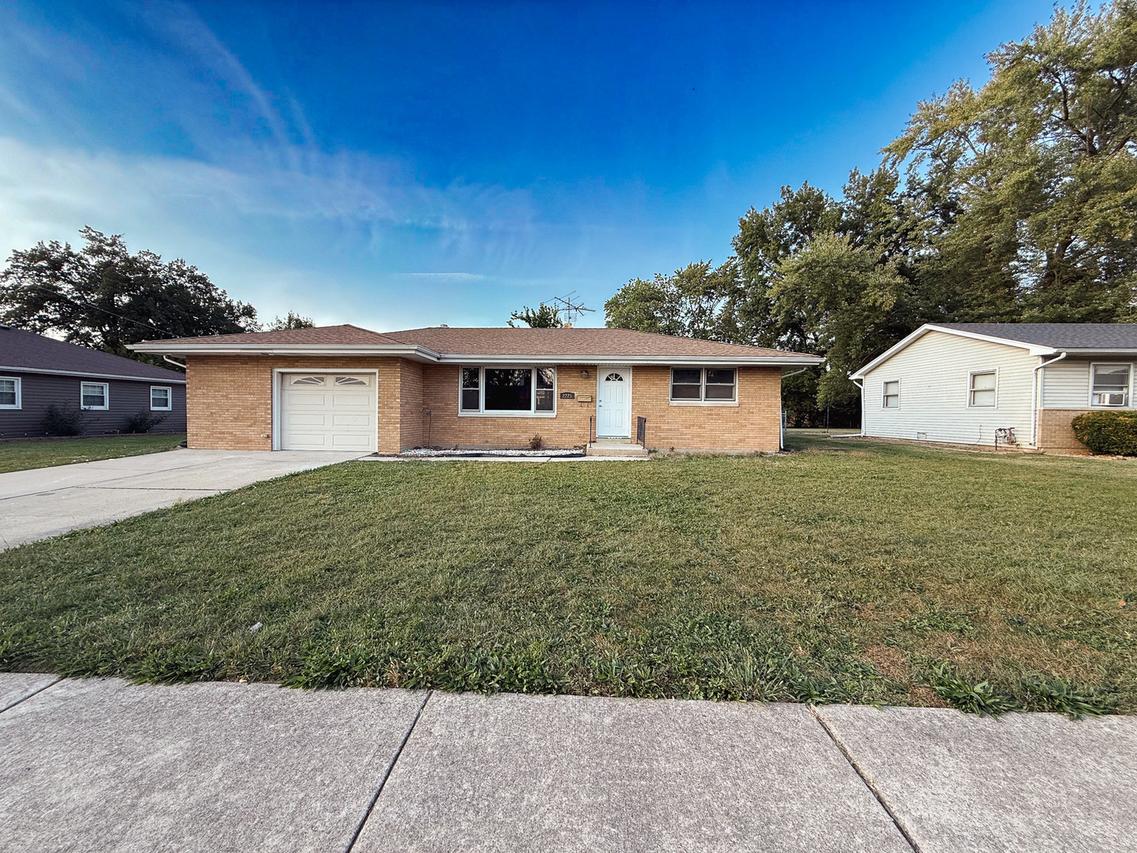 2225 W Acres Rd., Joliet, IL 60435