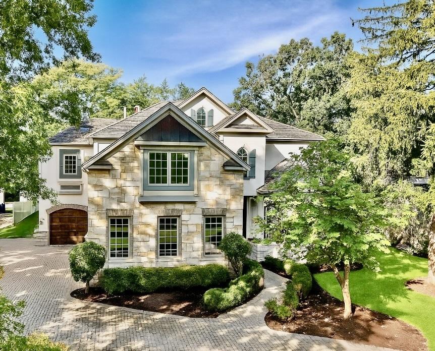 580 Greenwood Rd., Northbrook, IL 60062