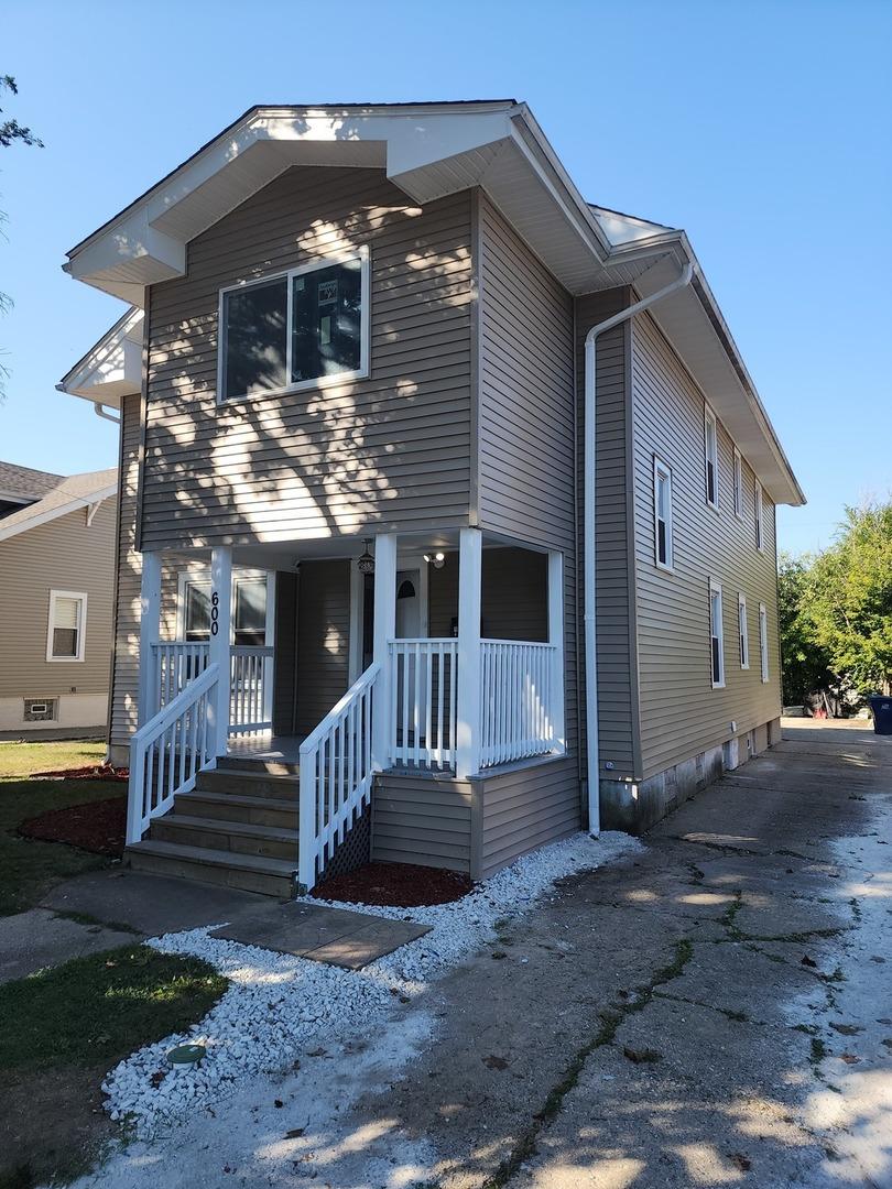 600 Sunderlin St., Waukegan, IL 60085