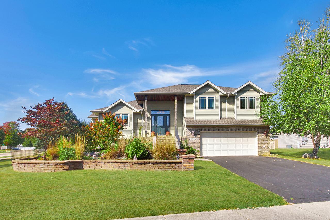 2363 Meadow View Ln., Rockford, IL 61102