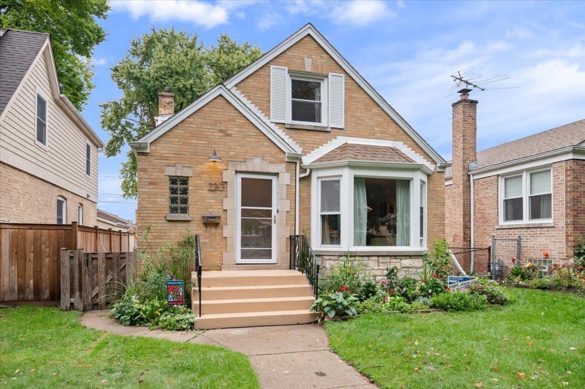 220 Richmond St., Evanston, IL 60202