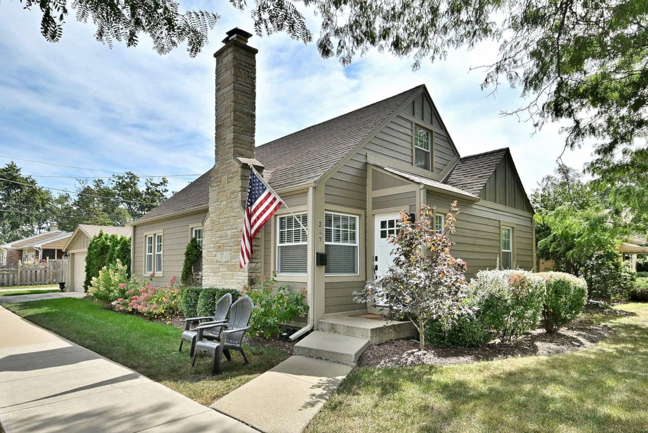 247 Harlem Ave., Glenview, IL 60025