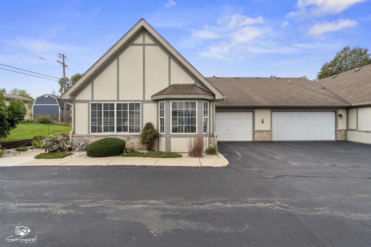 1676 Willow Circle Dr., Crest Hill, IL 60403
