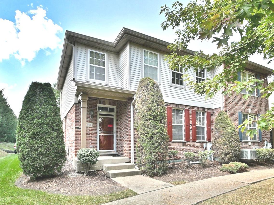 6669 Pine Lake Dr., Tinley Park, IL 60477