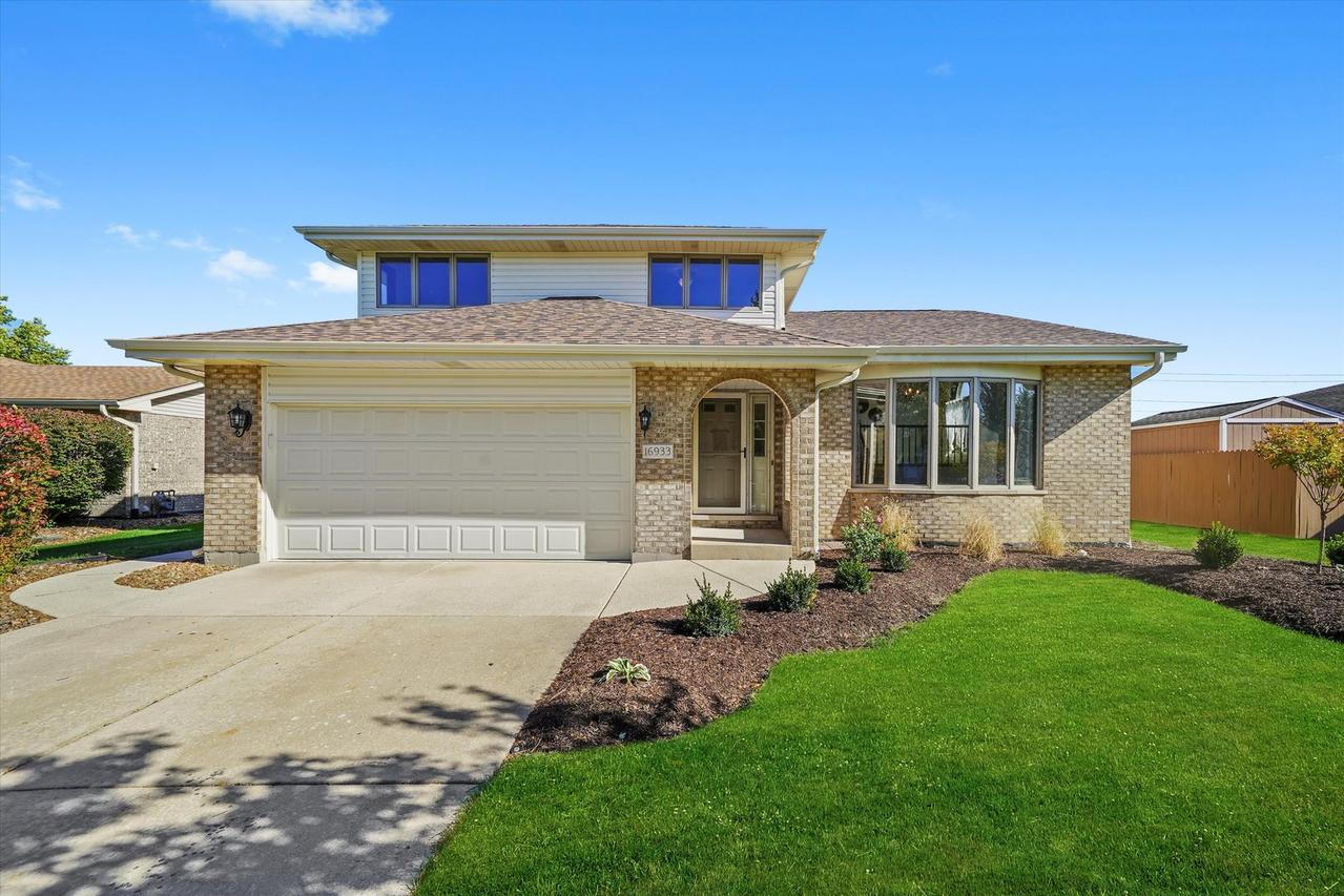 16933 Richards Dr., Tinley Park, IL 60477