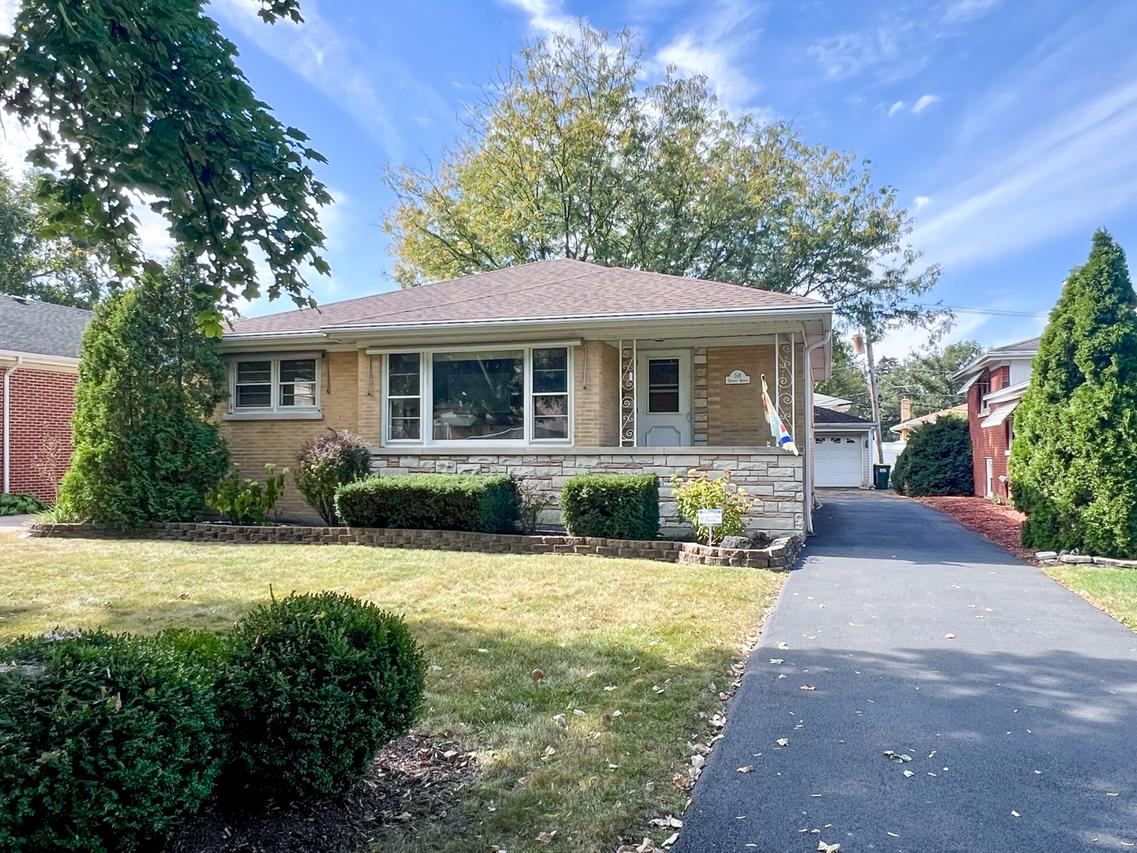 518 7th Ave., La Grange, IL 60525