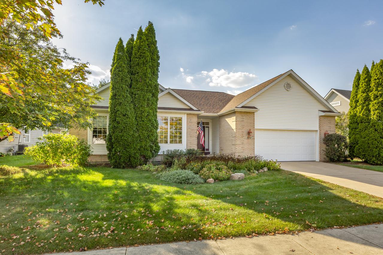 311 Stearn Dr., Genoa, IL 60135
