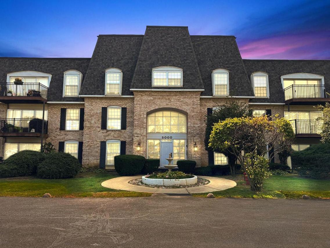 5000 Carriageway Dr. #310, Rolling Meadows, IL 60008