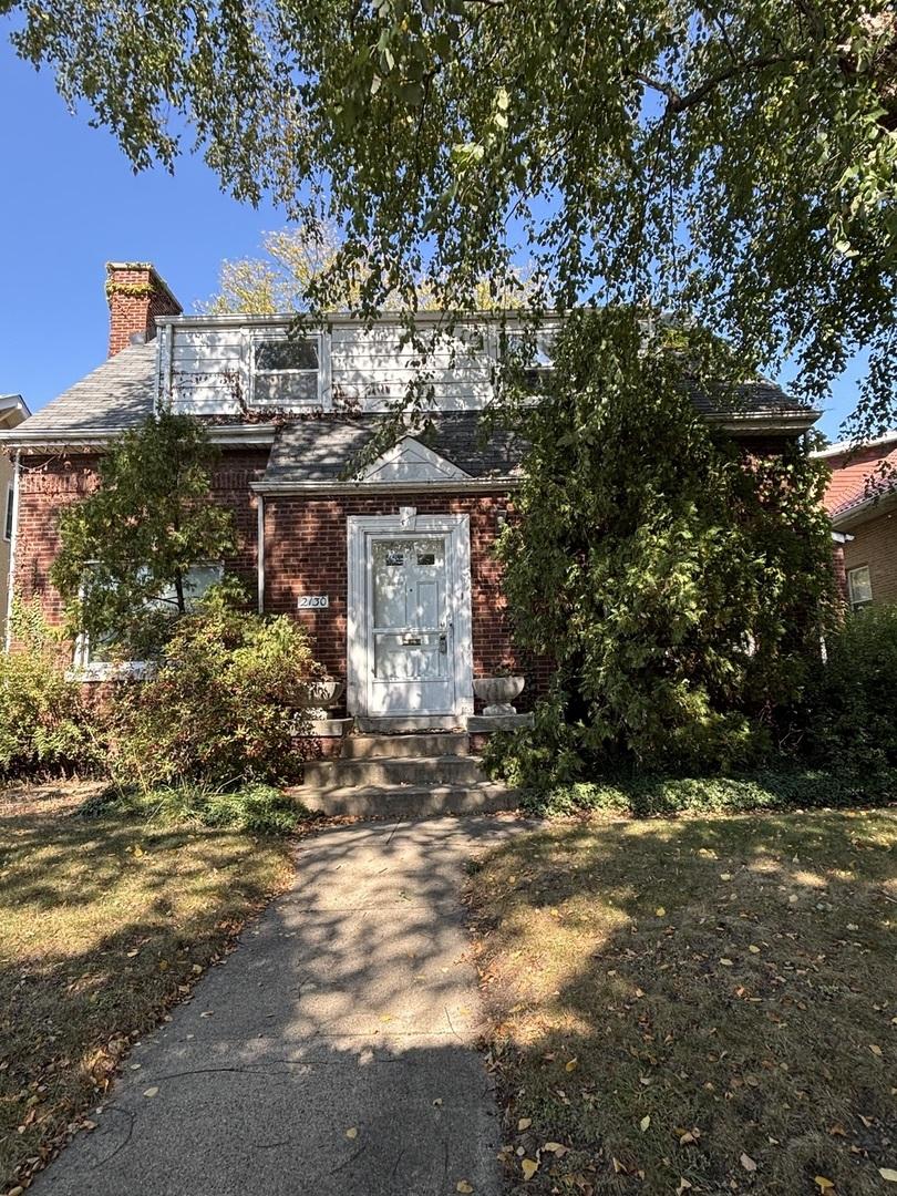 2130 W Farwell Ave., Chicago, IL 60645