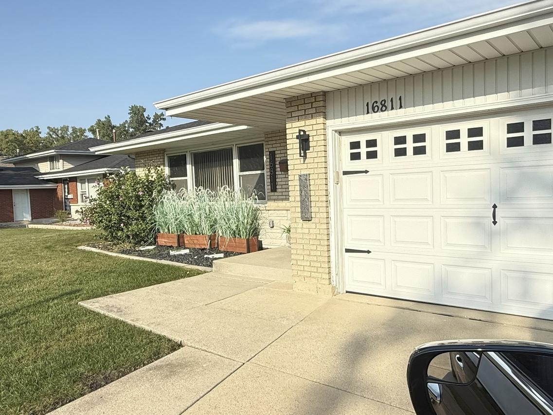 16811 Louis Ct., South Holland, IL 60473