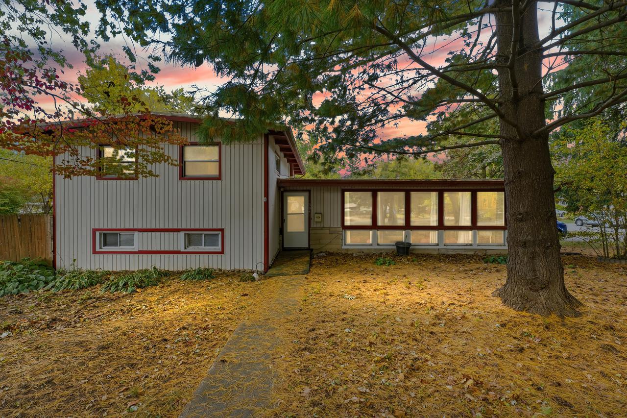 304 E Mumford Dr., Urbana, IL 61801