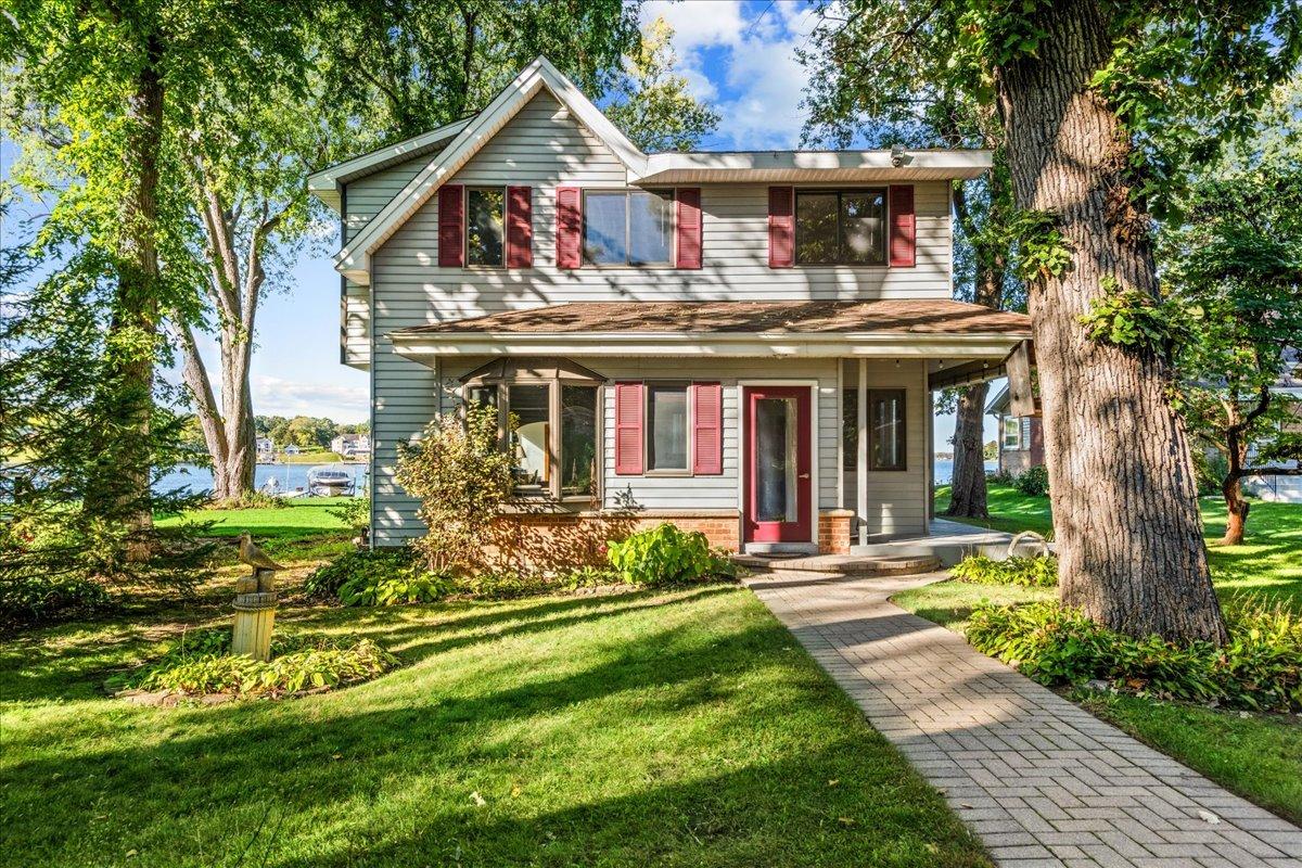 712 Regner Rd., Mchenry, IL 60051