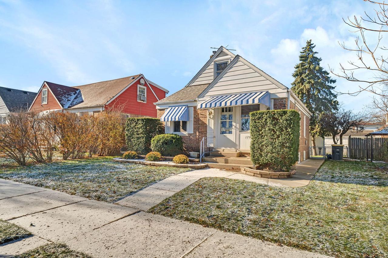 17912 School St., Lansing, IL 60438
