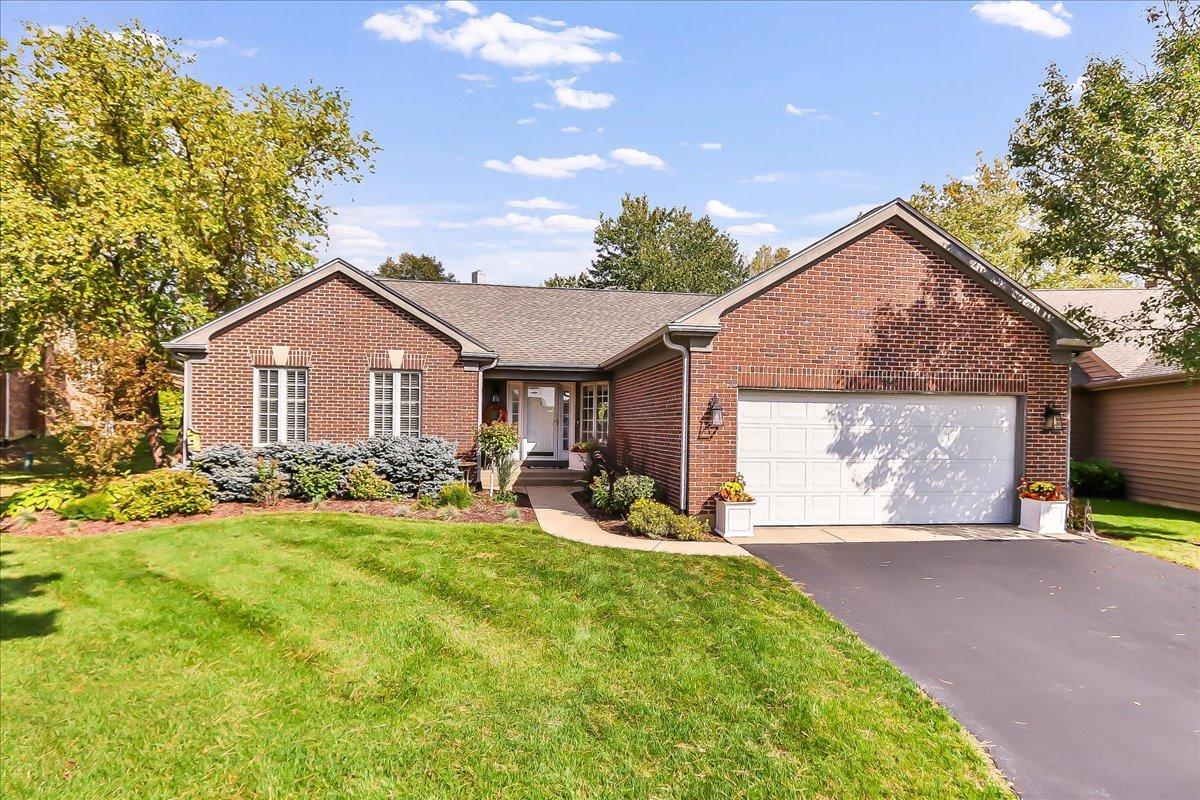155 Burleigh Ln., Inverness, IL 60067