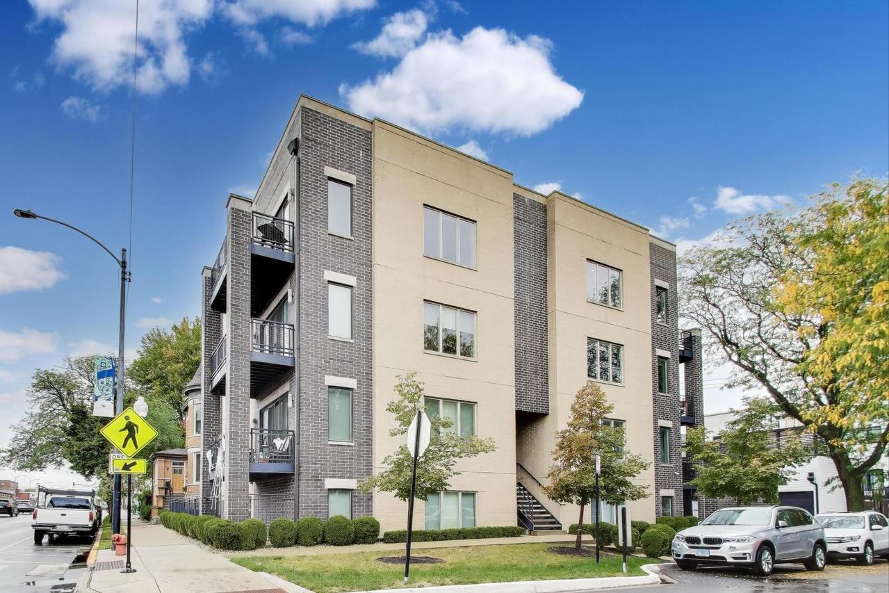 2352 W Winona St. #3E, Chicago, IL 60625