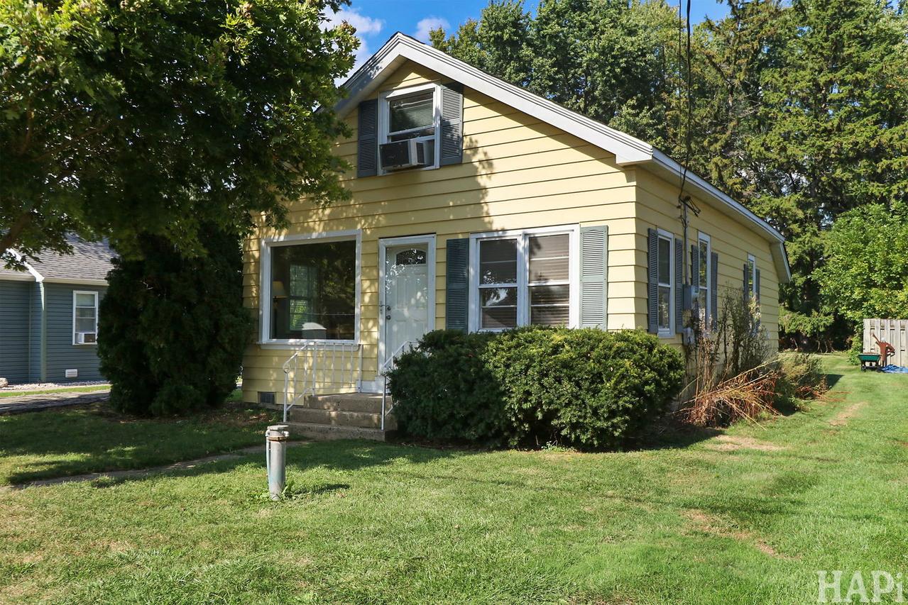 22969 W Lakeview Ave., Antioch, IL 60002