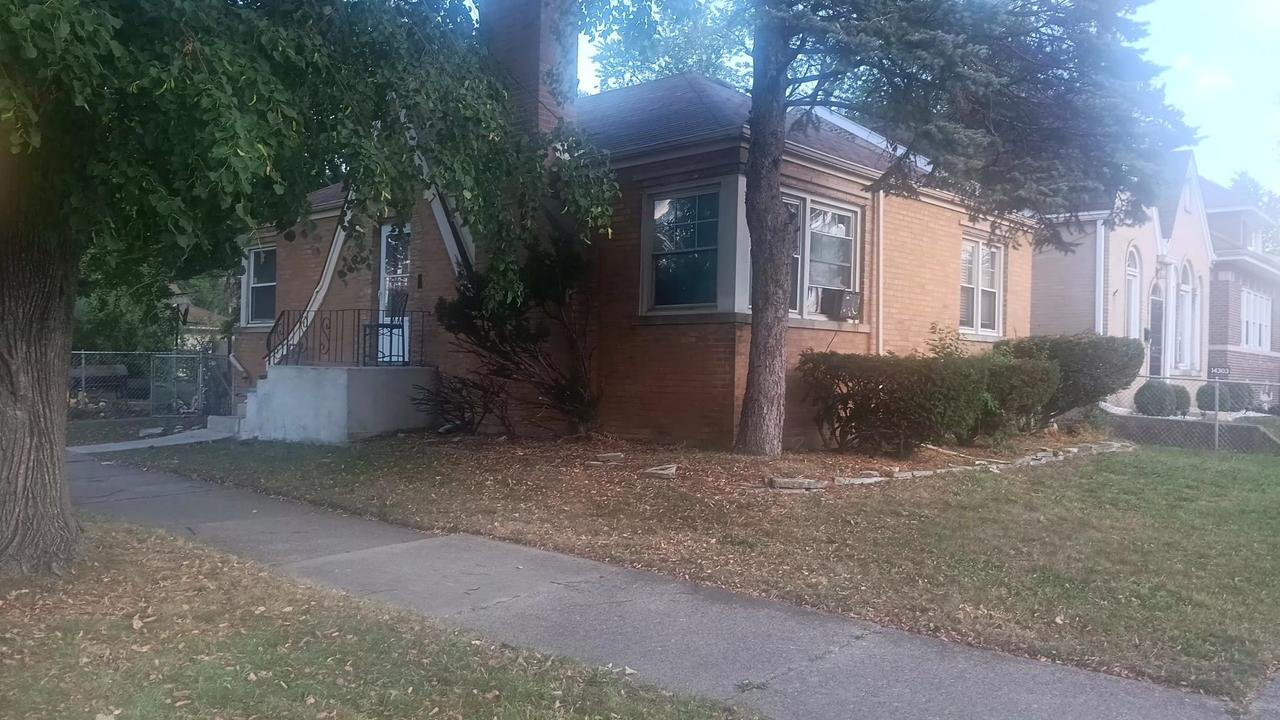 14301 S Lowe Ave., Riverdale, IL 60827