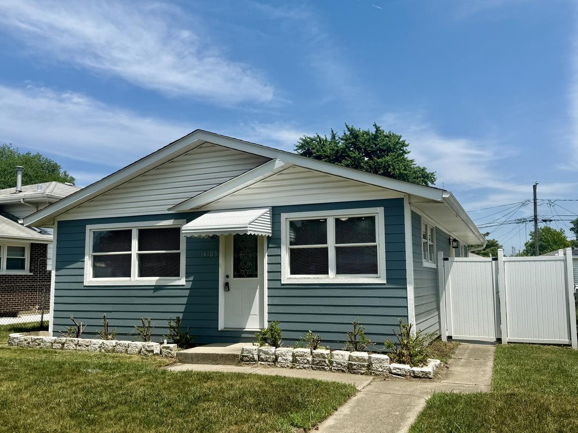 14105 S Saginaw Ave., Burnham, IL 60633