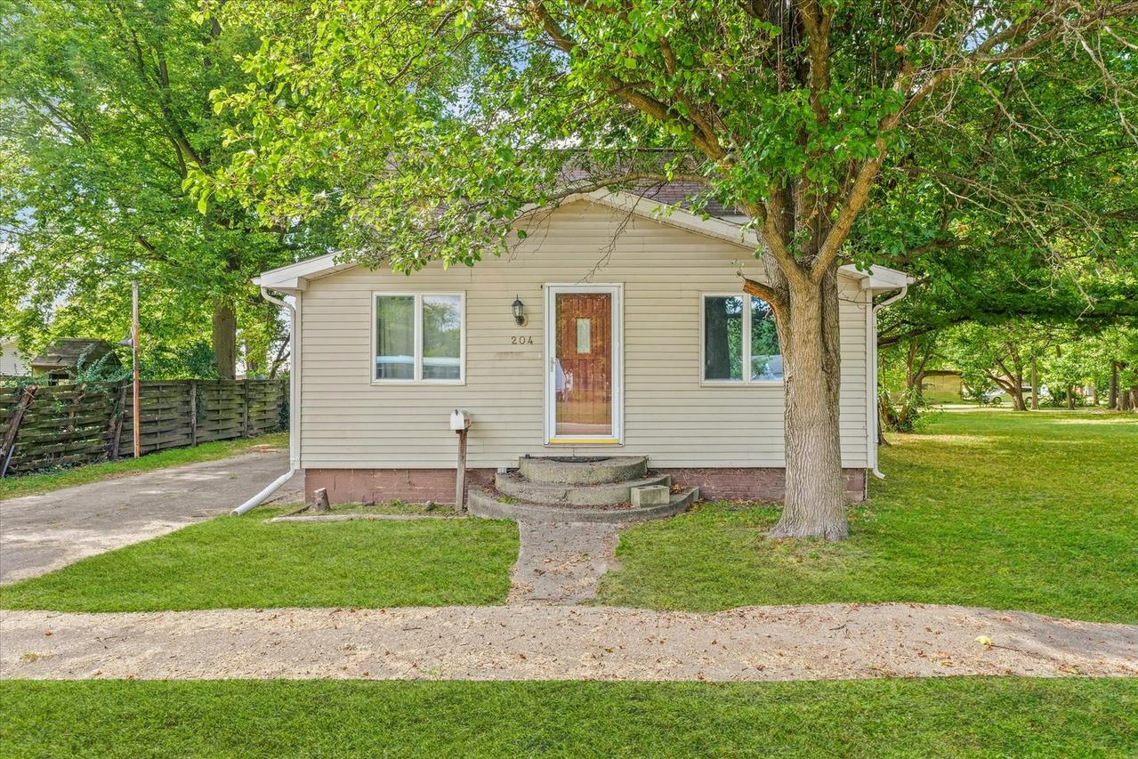 204 Waverly St., Homer, IL 61849