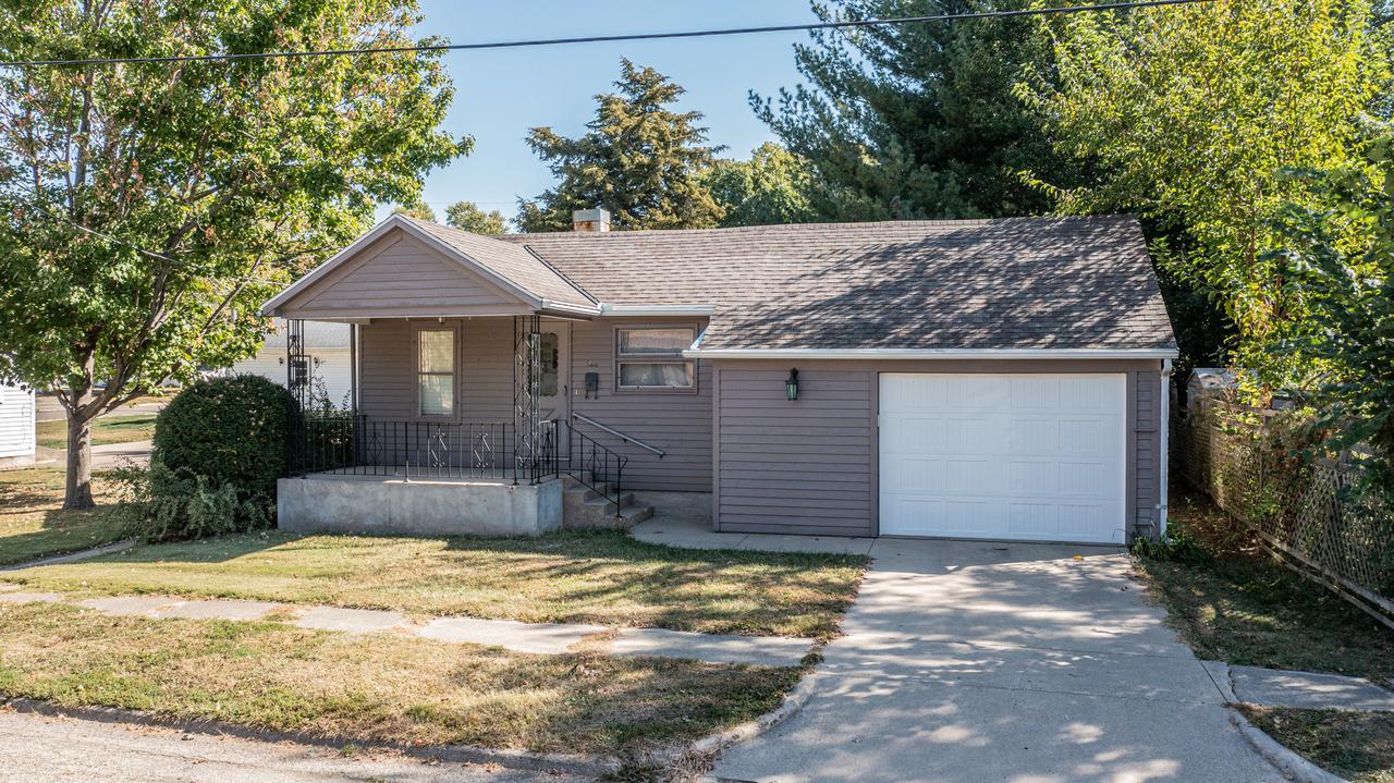 9 S Randolph St., Princeton, IL 61356