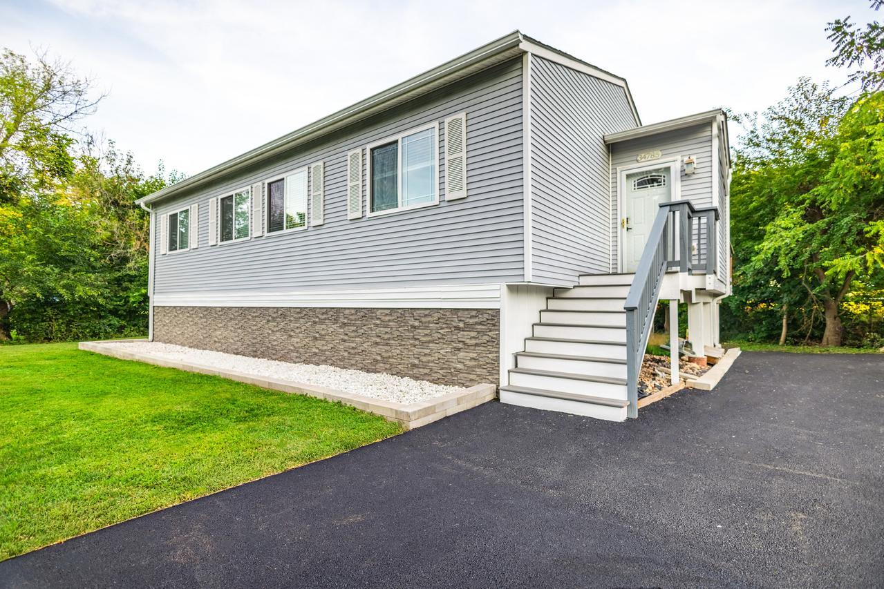 34785 N Gogol Ave., Ingleside, IL 60041