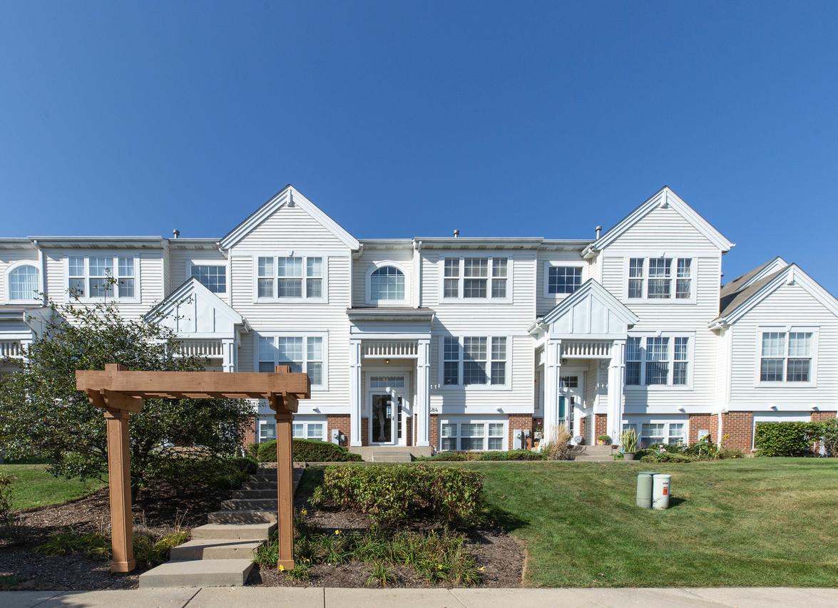4584 Hogan Ln., Wadsworth, IL 60083
