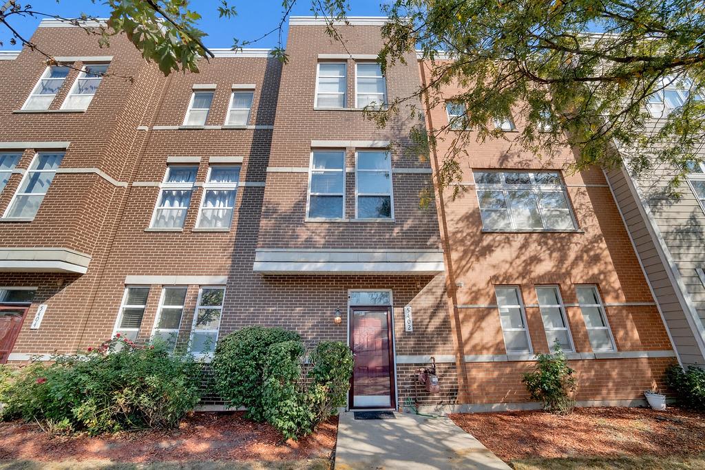 5402 W Hanson Ave., Chicago, IL 60639