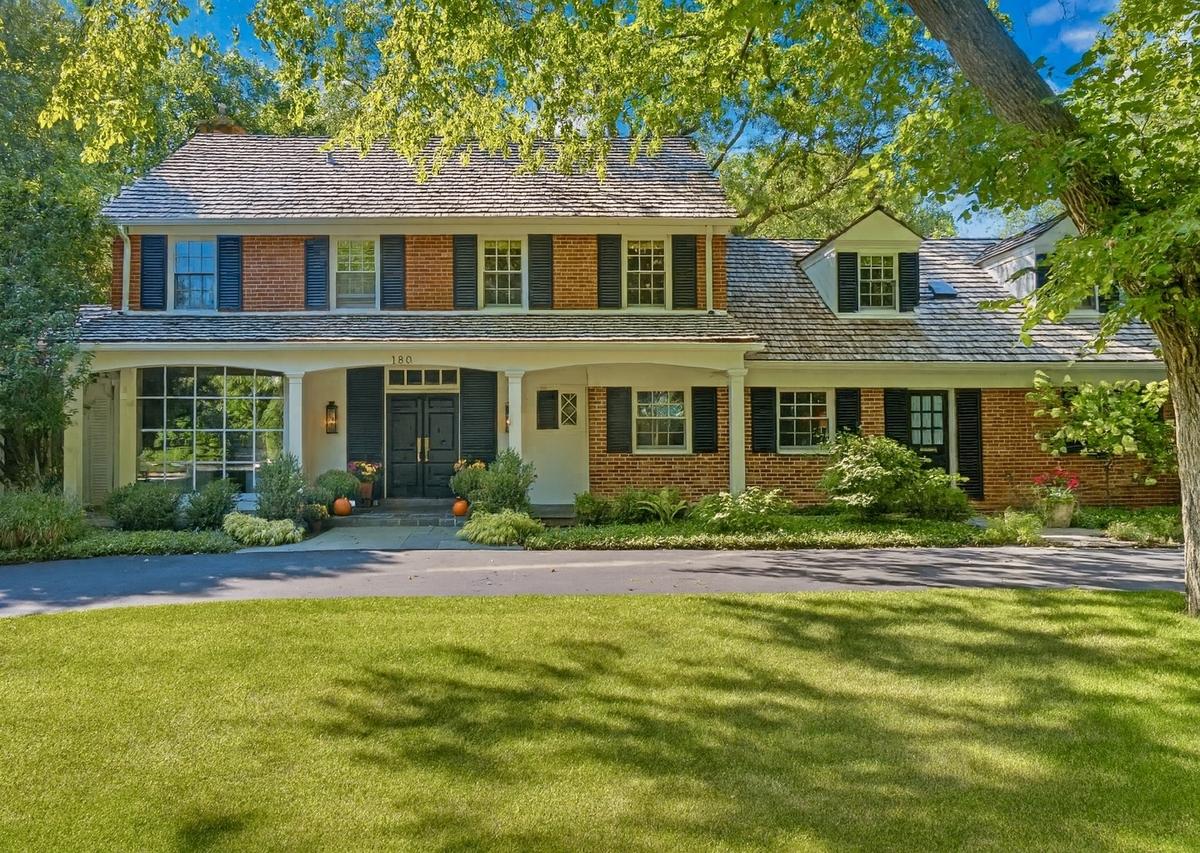 180 Apple Tree Rd., Winnetka, IL 60093