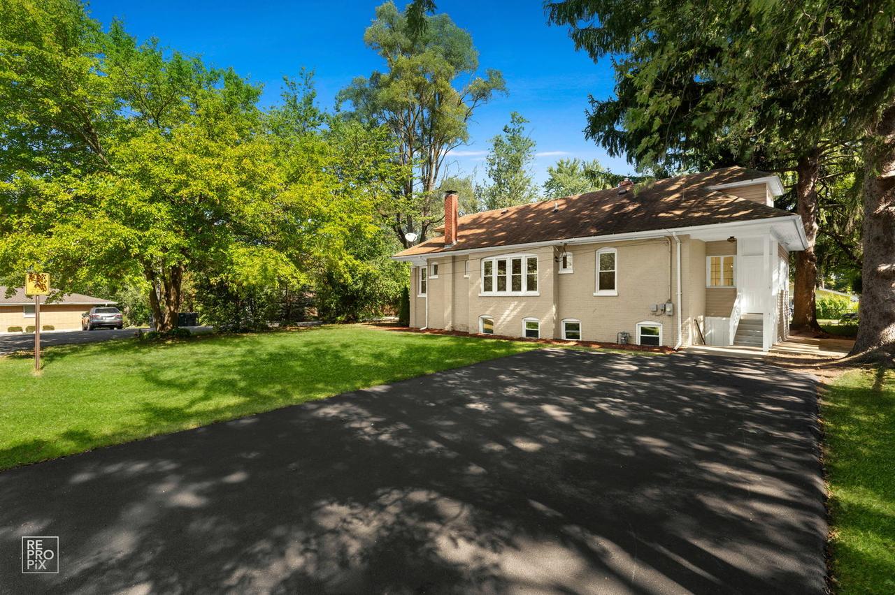 1701 Galilee Ave., Zion, IL 60099