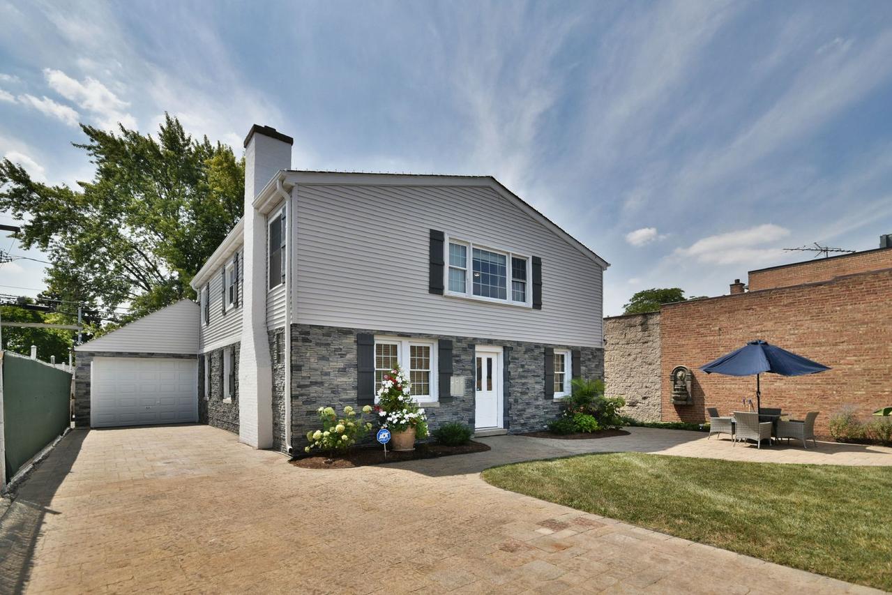 8211 W Grand Ave., River Grove, IL 60171