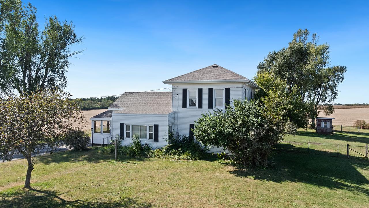 8470 Clikeman Rd., Rockford, IL 61101