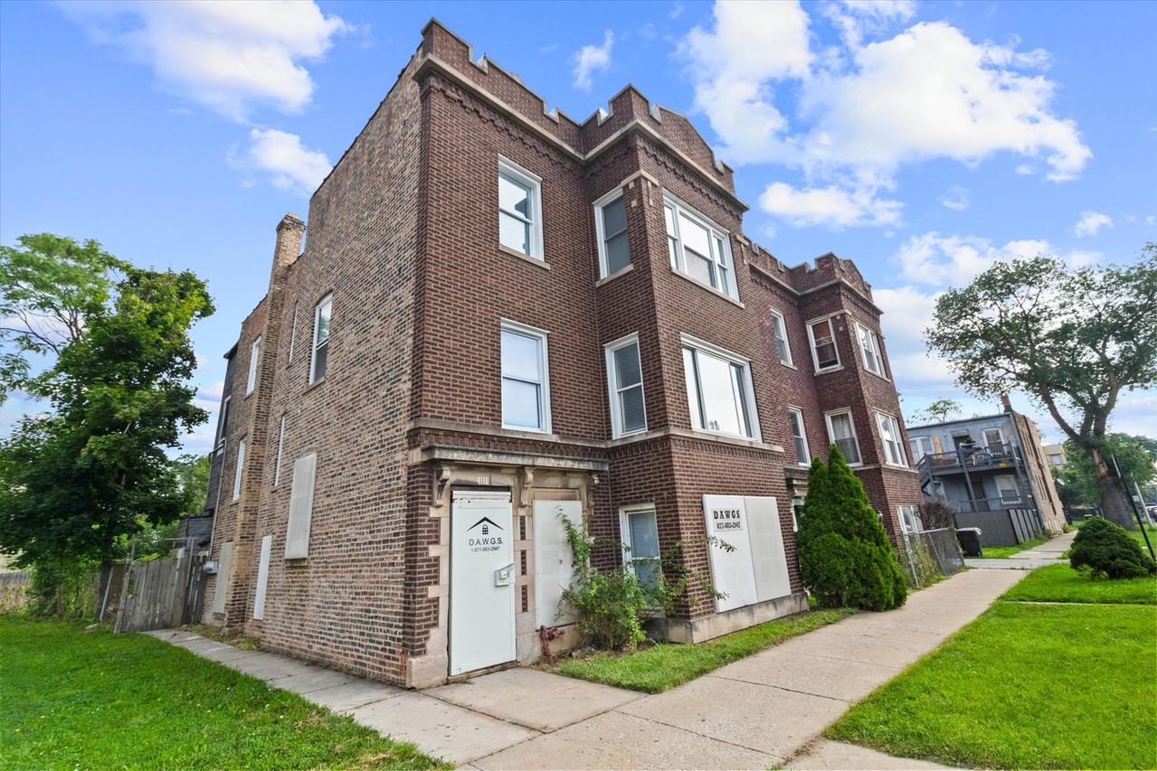 4116 W Arthington St., Chicago, IL 60624