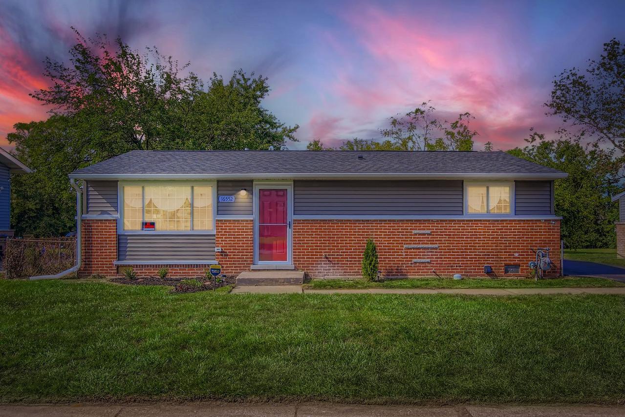 16552 Oxford Dr., Markham, IL 60428