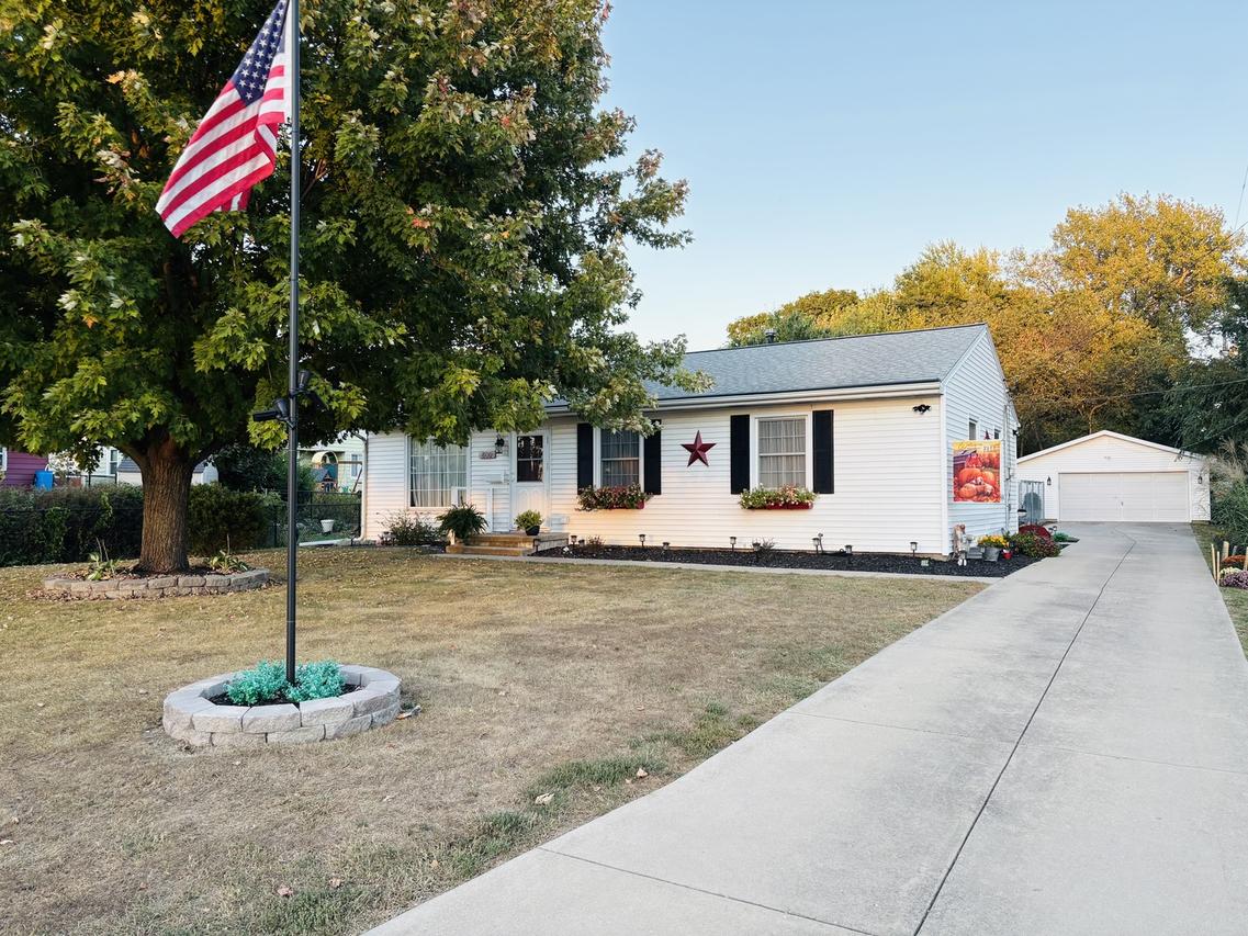 800 N Main St., Normal, IL 61761